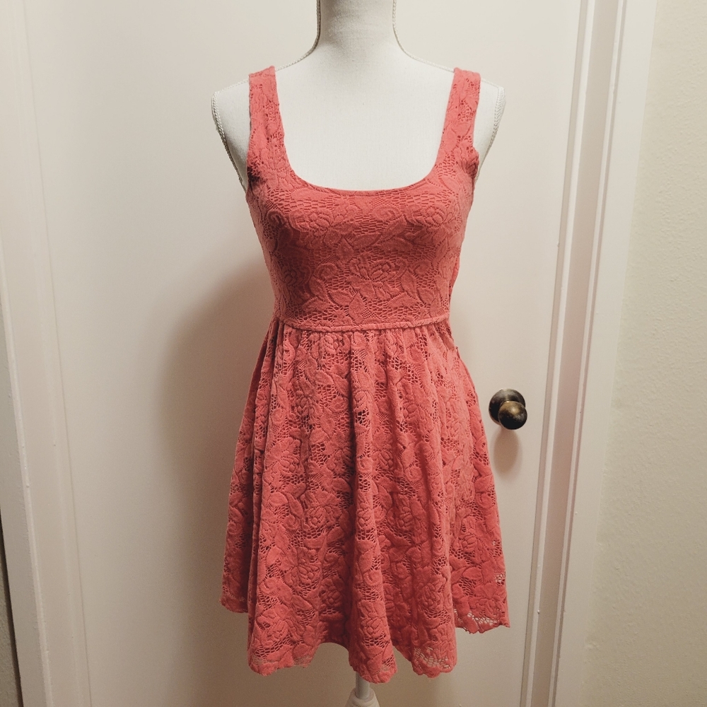 Kirra Coral Lace Mini Dress XS